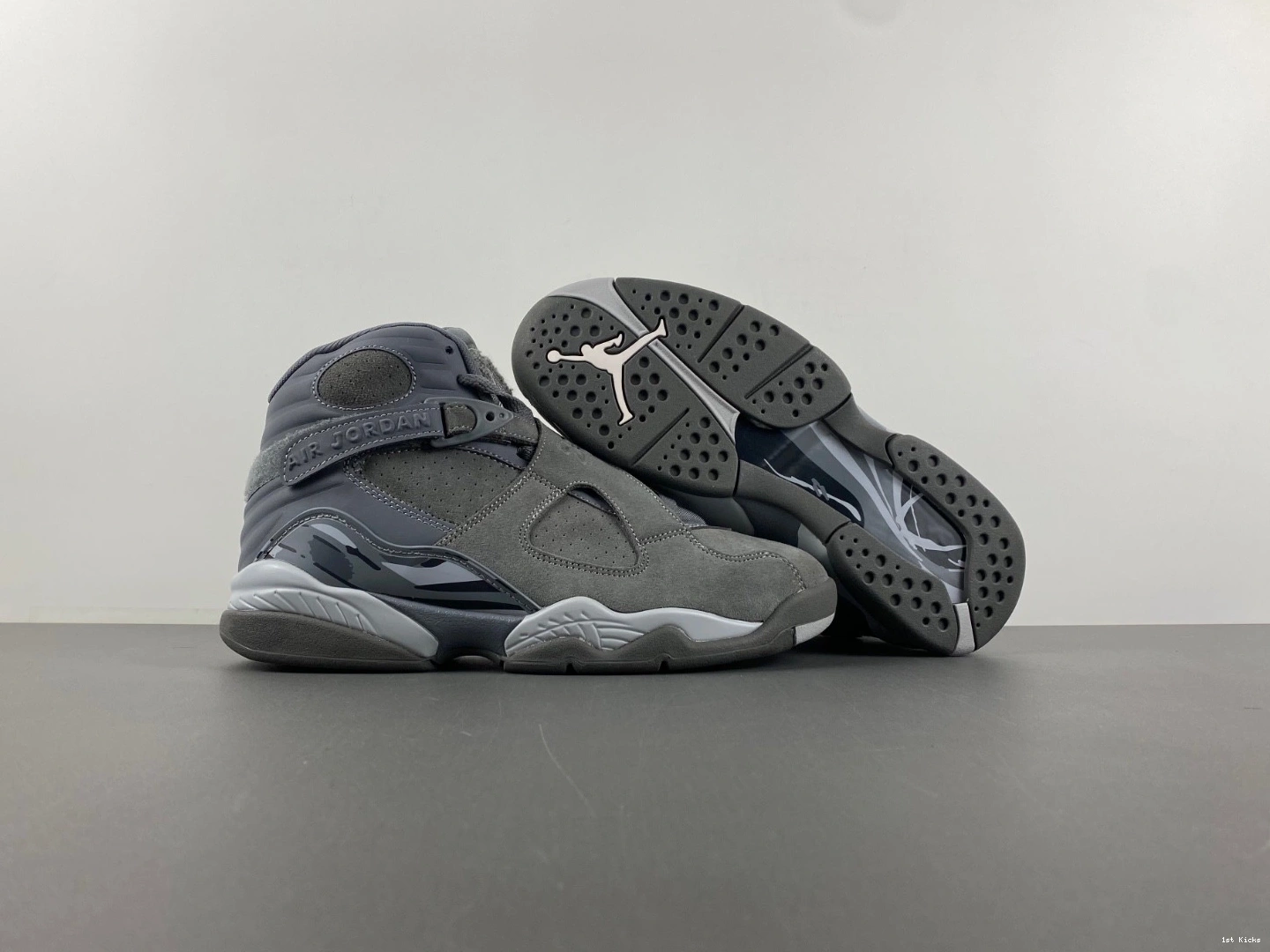 305381-014 Men's 8 Jordan - Grey Cool Retro 1007